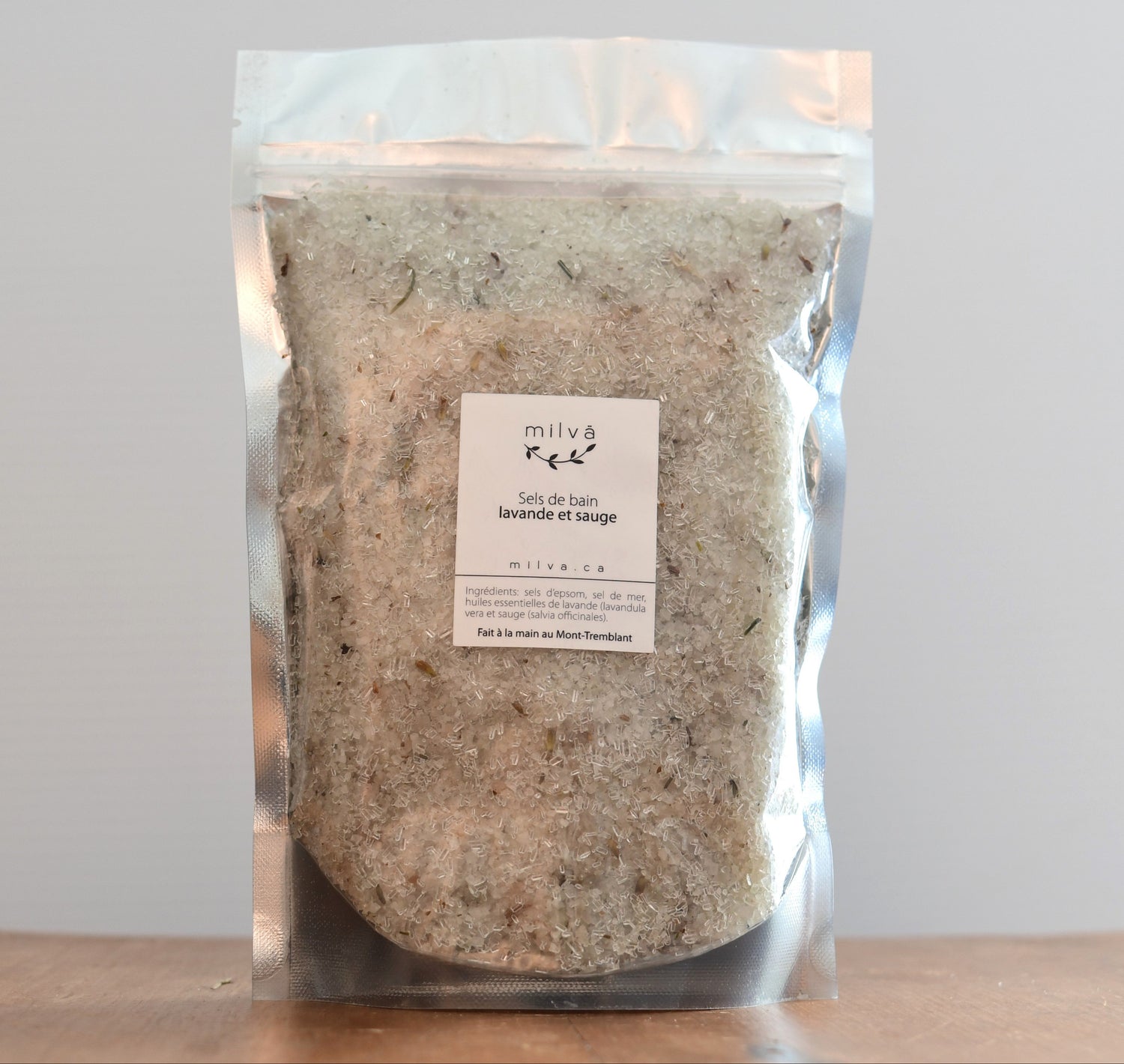 sels de bain dans un grand sac